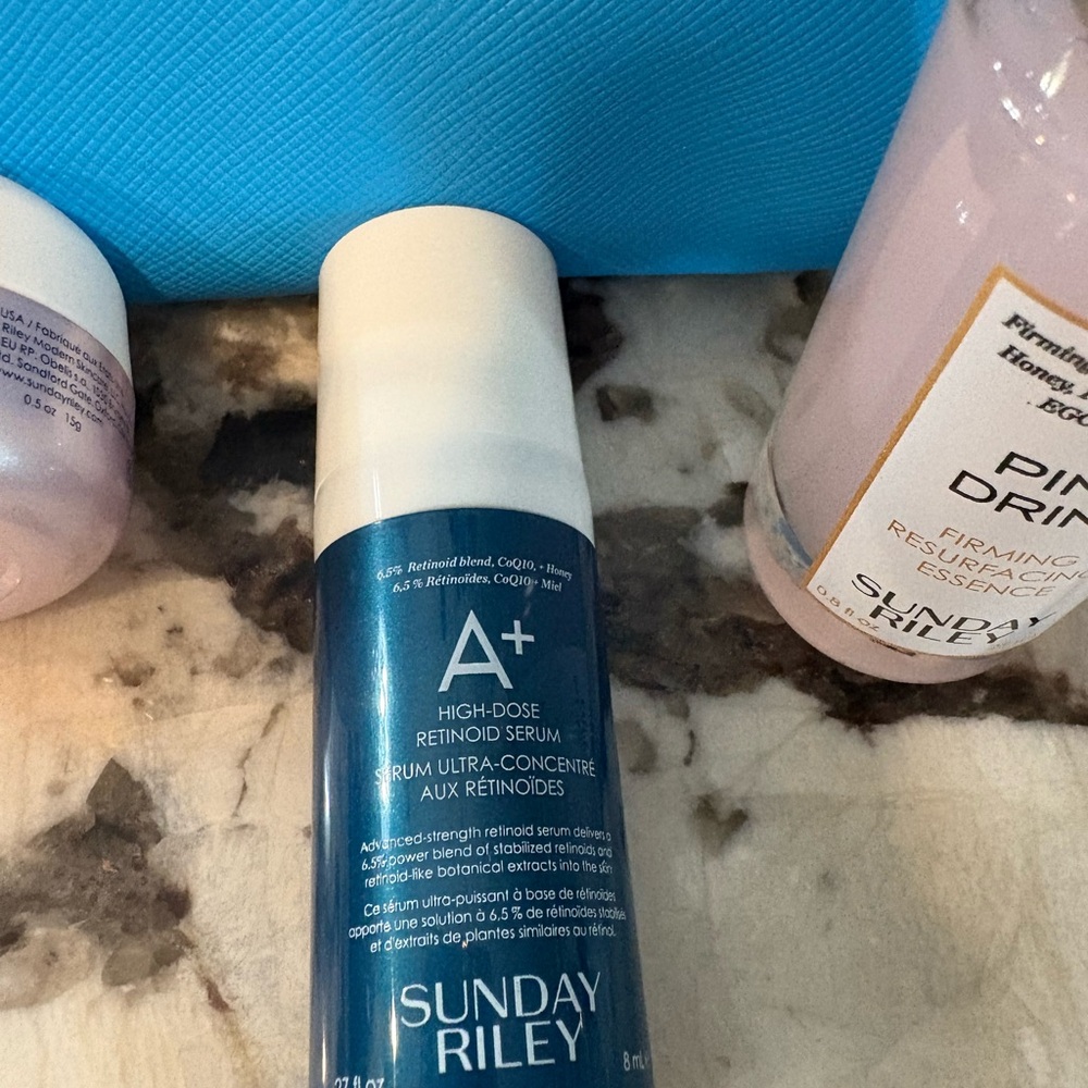 Sunday Riley Travel Kit - Picture 7 of 9